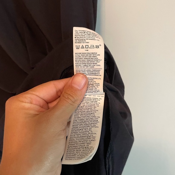 Athleta Essence Support V-Neck Tank Top - Black - Picture 5 of 10